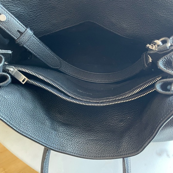 Saint Laurent Sac de Jour Black Grained Leather - Picture 4 of 16